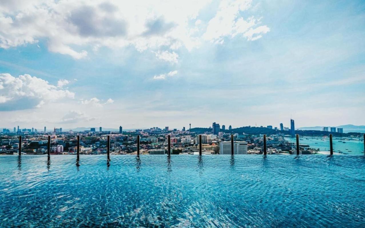 Location In Pattaya, Sky Pool & Infinity Edge Apartment Pattaya