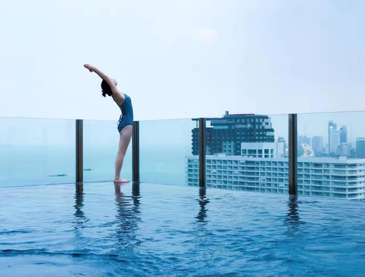 Location In Pattaya, Sky Pool & Infinity Edge Apartment