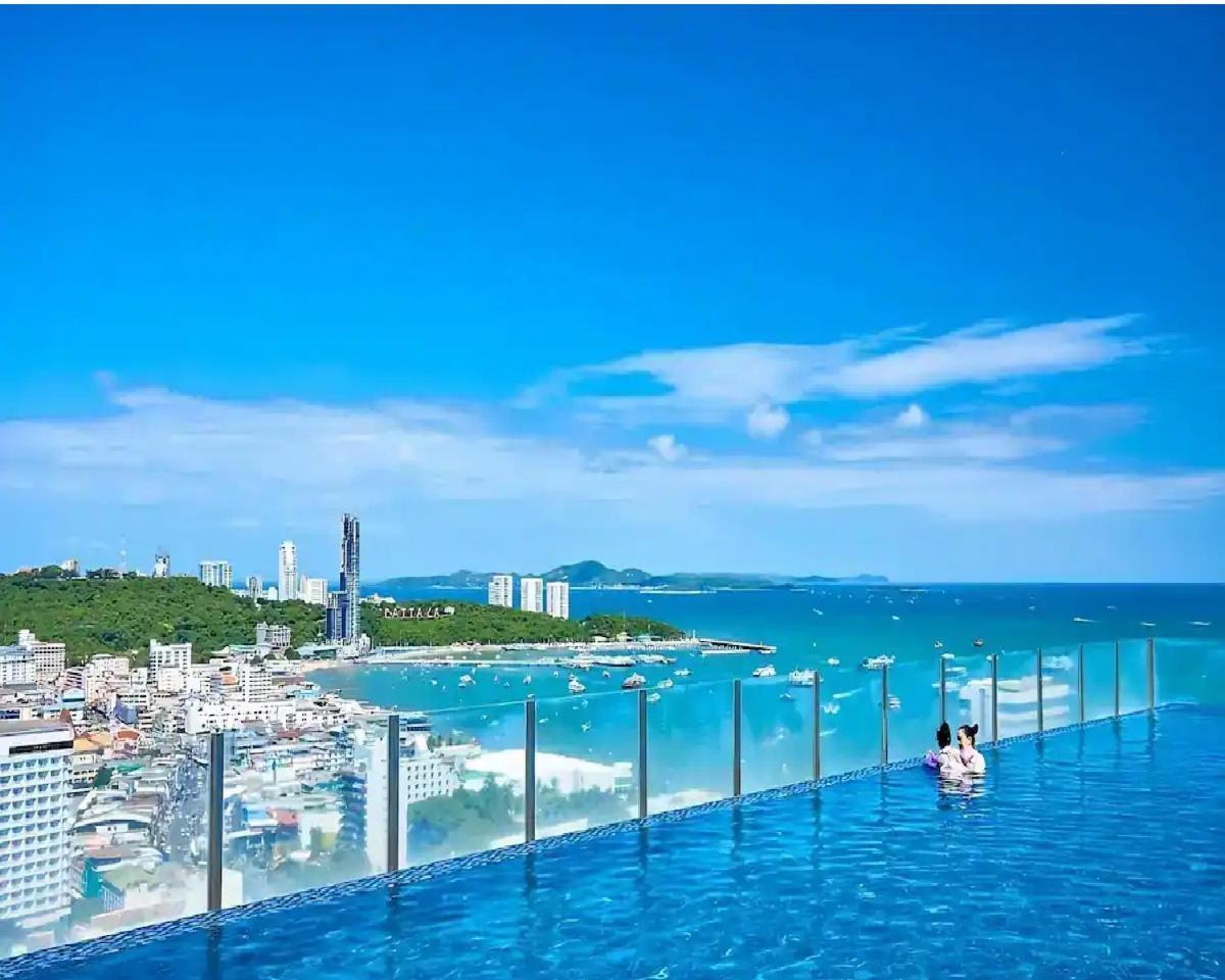 Location In Pattaya, Sky Pool & Infinity Edge